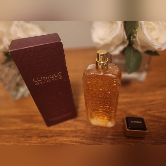 Beyond Rose by Clinique Perfume Spray; 100ml / 3.4 fl.oz.; 99.5% Full - Picture 14 of 16